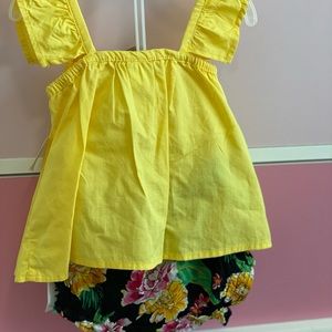Old Navy 2-Piece Yellow Top with Tropical Bloomers, Size 6-12M